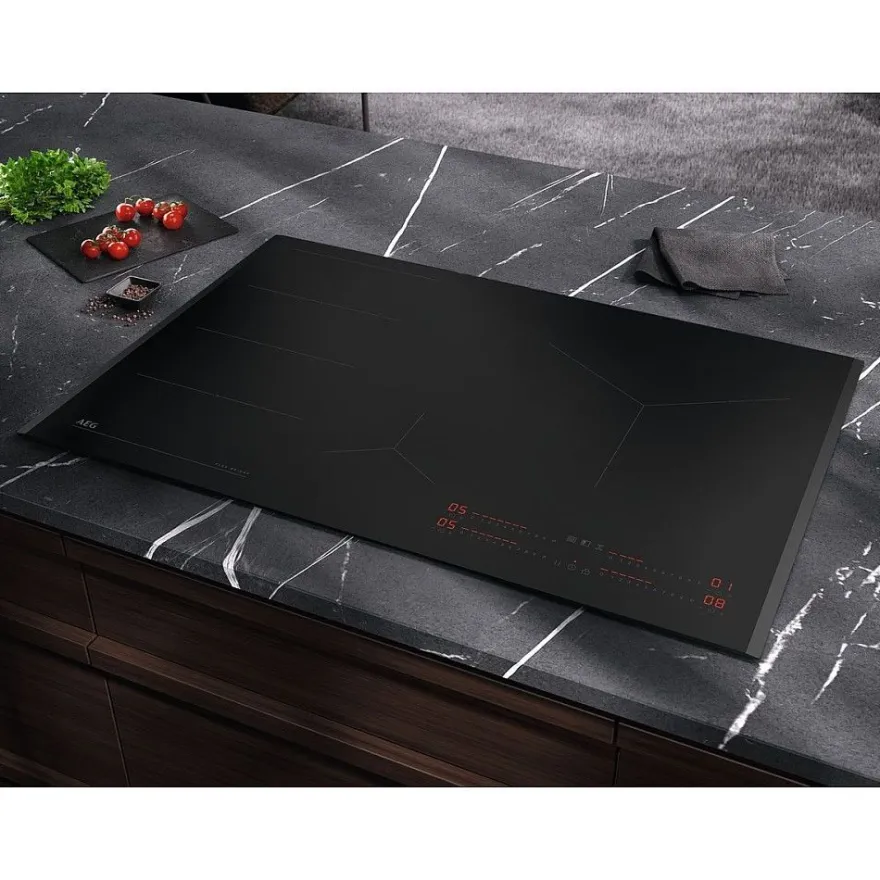 Induktioliesitaso AEG TI84IS00FB, 78cm, musta