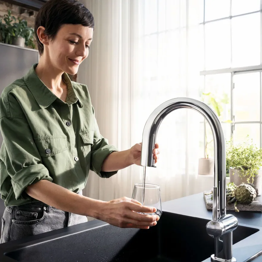 Keittiöhana Hansgrohe Aqittura M91 SodaSystem 210, ulosvedettävä juoksuputki 1jet, sBox, setti, kromi