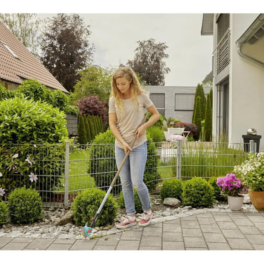 Kiveysten puhdistusharja Gardena CombiSystem 3-in-1