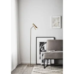 Lattiavalaisin Markslöjd Peak 138cm