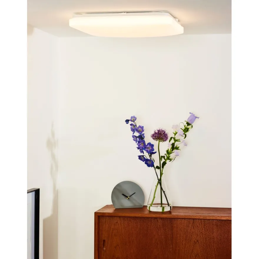 LED-kattovalaisin Lucide Otis, Ø43 cm, 1x42W, opaali