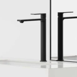 Pesuallashana Bathlife Charm, korkea, eri vaihtoehtoja
