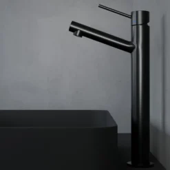 Pesuallashana Scandtap Steel Vector High Shadow, musta