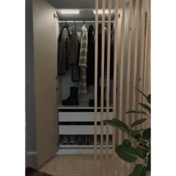 PIR-paristovalaisin Airam Cabinet, 6 LED, 1.2W