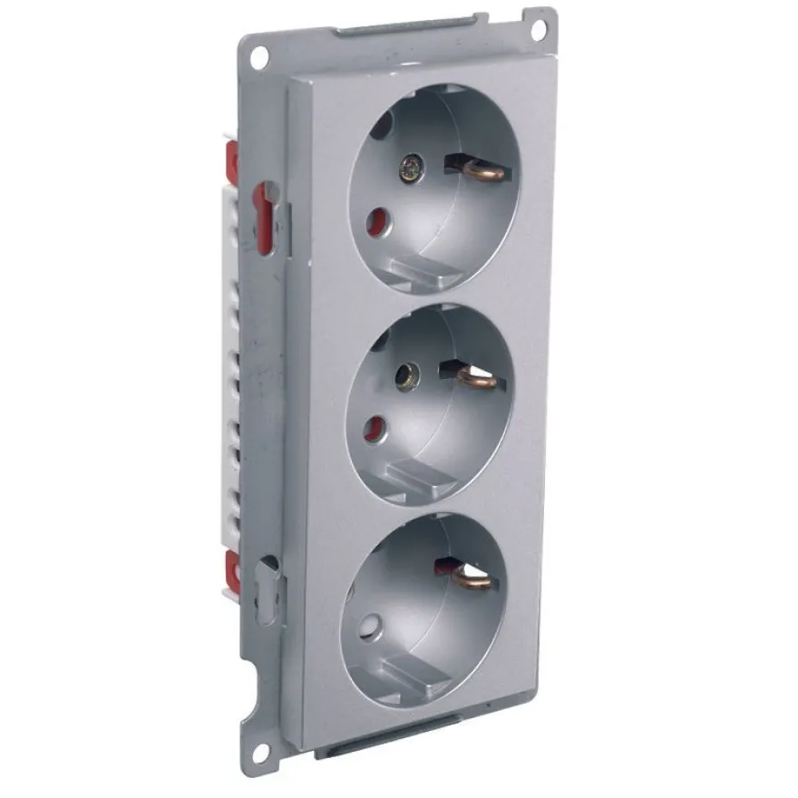 Pistorasia ELKO Plus, 3-osainen/16A/250V/IP20 UKR, alumiini