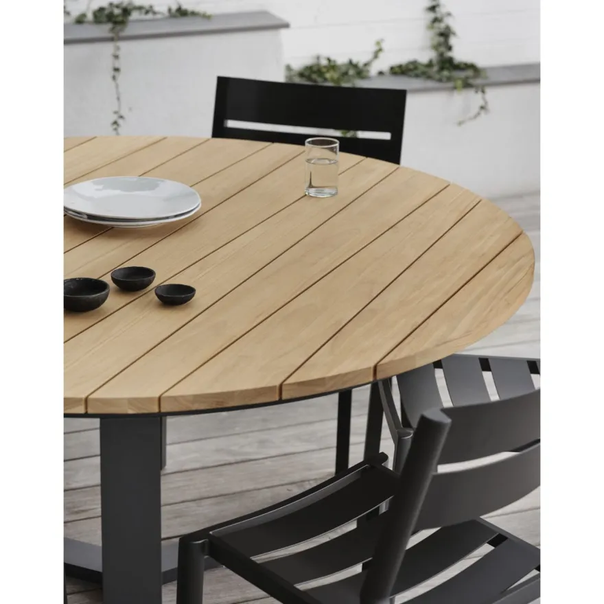 Pyöreä ruokapöytä ulos Brafab Laurion, Ø150cm, tiikki/musta