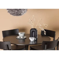 Ruokailuryhmä Venture Home, ⌀100cm musta Glade-pöytä + 4 mustaa Montros-tuolia