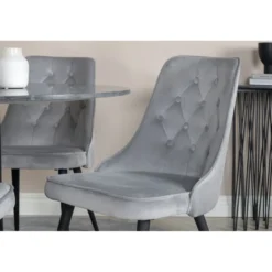 Ruokailuryhmä Venture Home, ⌀106cm musta Estelle-pöytä + 4 Velvet Deluxe -tuolia, sametti