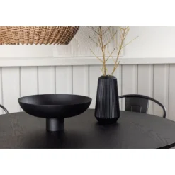 Ruokailuryhmä Venture Home, ⌀110cm musta Bootcut-pöytä + 4 Tempe-tuolia