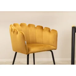 Ruokailuryhmä Venture Home, 190x90cm musta Pelle-pöytä + 6 keltaista Limhamn-tuolia, sametti