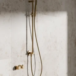 Sadesuihkusetti Scandtap Harmonized 6x, termostaattihanalla, eri värejä
