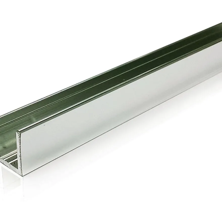 Saunan lasiseinä Andres Glass, ovi, lisäpala ja kaksi korkeaa ikkunaa, saranat keskellä, oikea