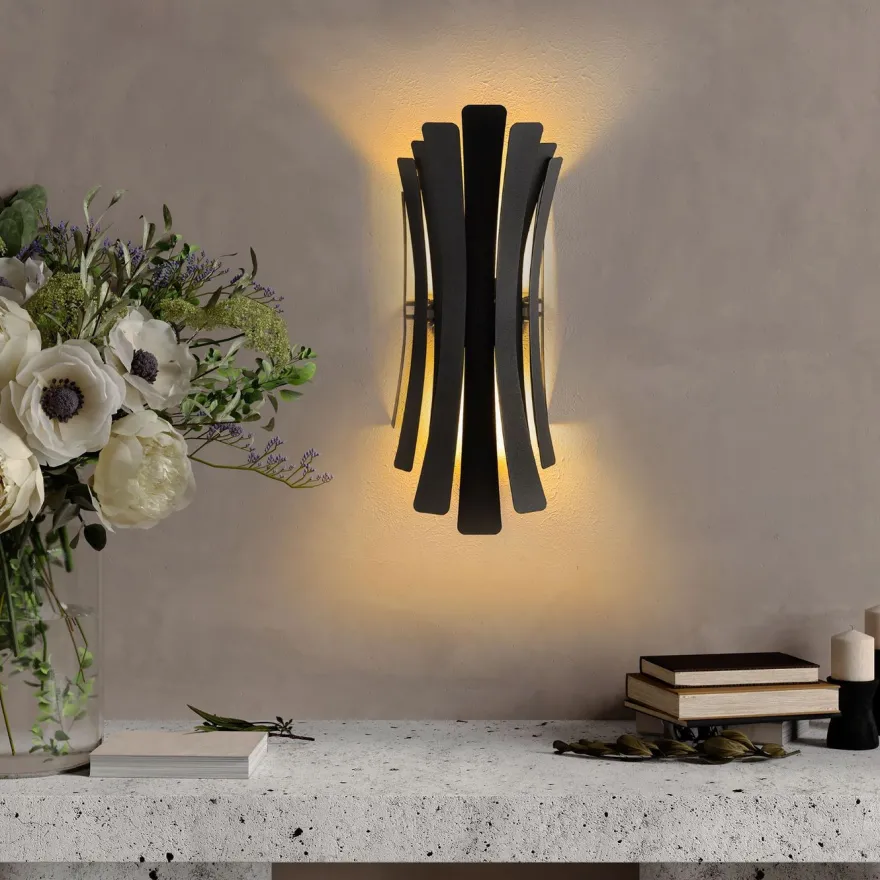 Seinävalaisin Linento Lighting Linea