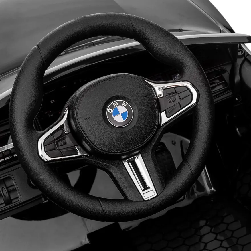 Sähköauto Nordic Play, BMW M4, 2x10,8V moottori