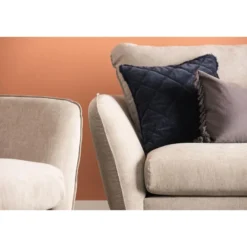 Sohva Trend Lyx 2 ist beige/musta