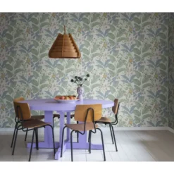 Tapetti Rebel Walls Strawberry Lane Ivory, palmu, vihreä