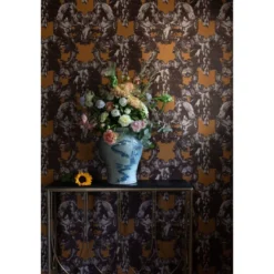 Tapetti Studio Lisa Bengtsson Sir Grace, non-woven, eläinkuosi, keltainen