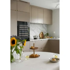 Viinikaappi Cavin Scandinavian Collection 90, 59.2cm, 2 lämpötila-aluetta, integroitava, musta